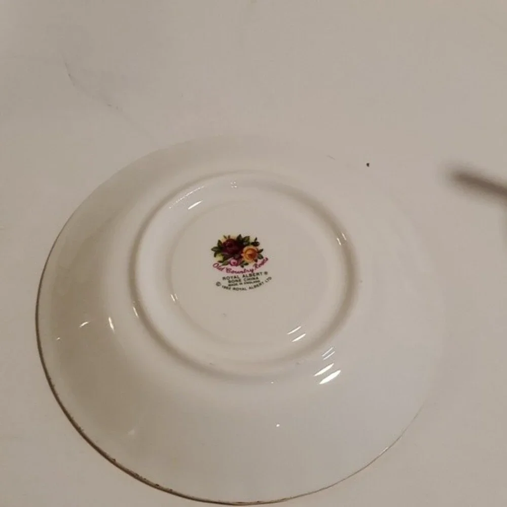 Royal Albert 🌹 royal